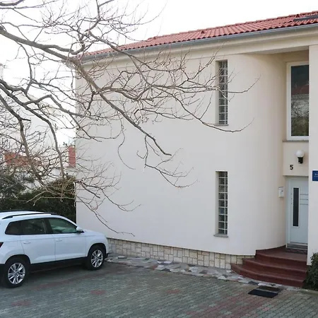With Terrace Apartment Baska (Krk)